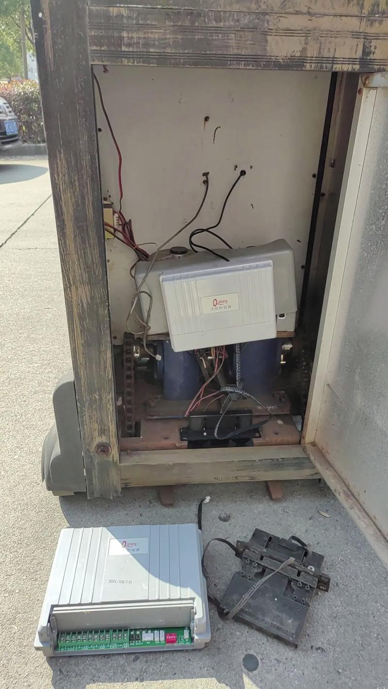 电动伸缩门控制器更换全攻略 轻松搞定安装与调试